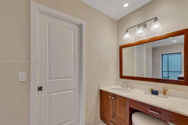 16745 SW 74th Ct, Palmetto Bay, FL 33157