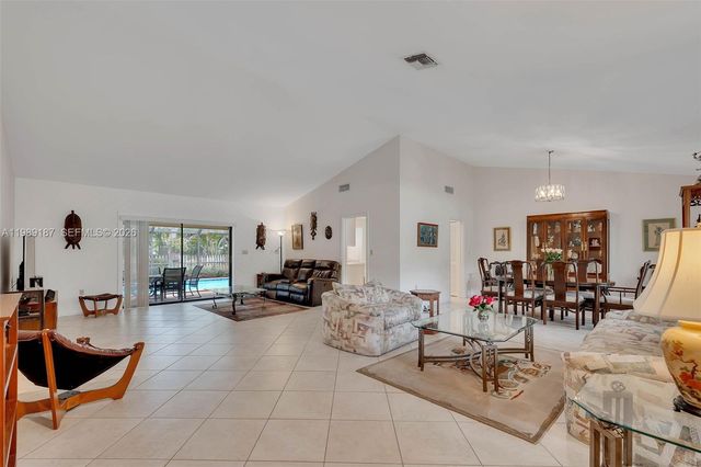 16745 SW 74th Ct, Palmetto Bay, FL 33157