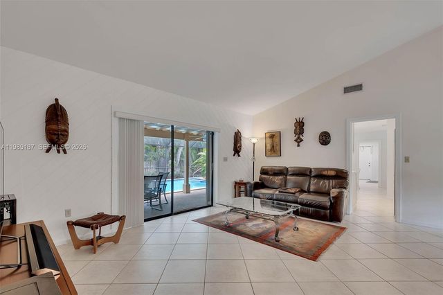 16745 SW 74th Ct, Palmetto Bay, FL 33157