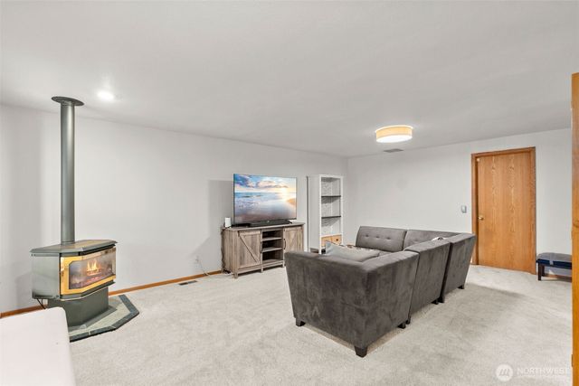 8825 Skokomish Way NE, Olympia, WA 98516