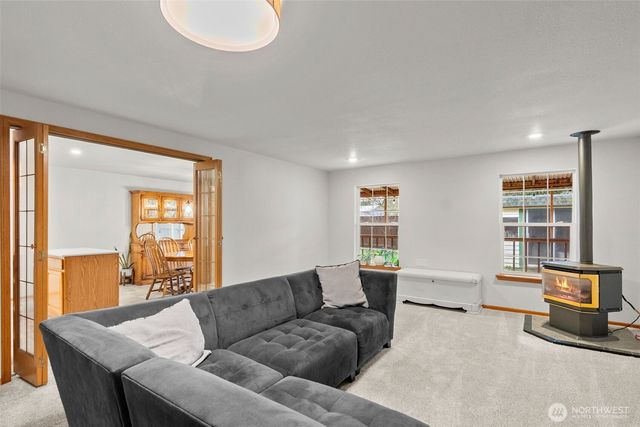 8825 Skokomish Way NE, Olympia, WA 98516