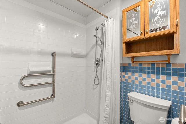 8825 Skokomish Way NE, Olympia, WA 98516