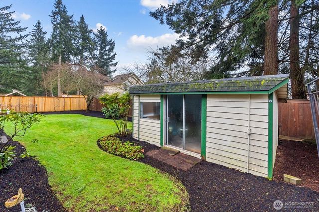 8825 Skokomish Way NE, Olympia, WA 98516