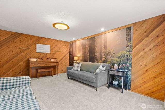 8825 Skokomish Way NE, Olympia, WA 98516