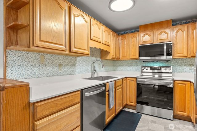 8825 Skokomish Way NE, Olympia, WA 98516