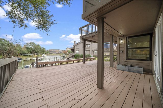 2662 Sailboat Drive, Houston, TX 77058