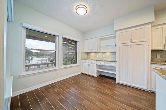 2662 Sailboat Drive, Houston, TX 77058