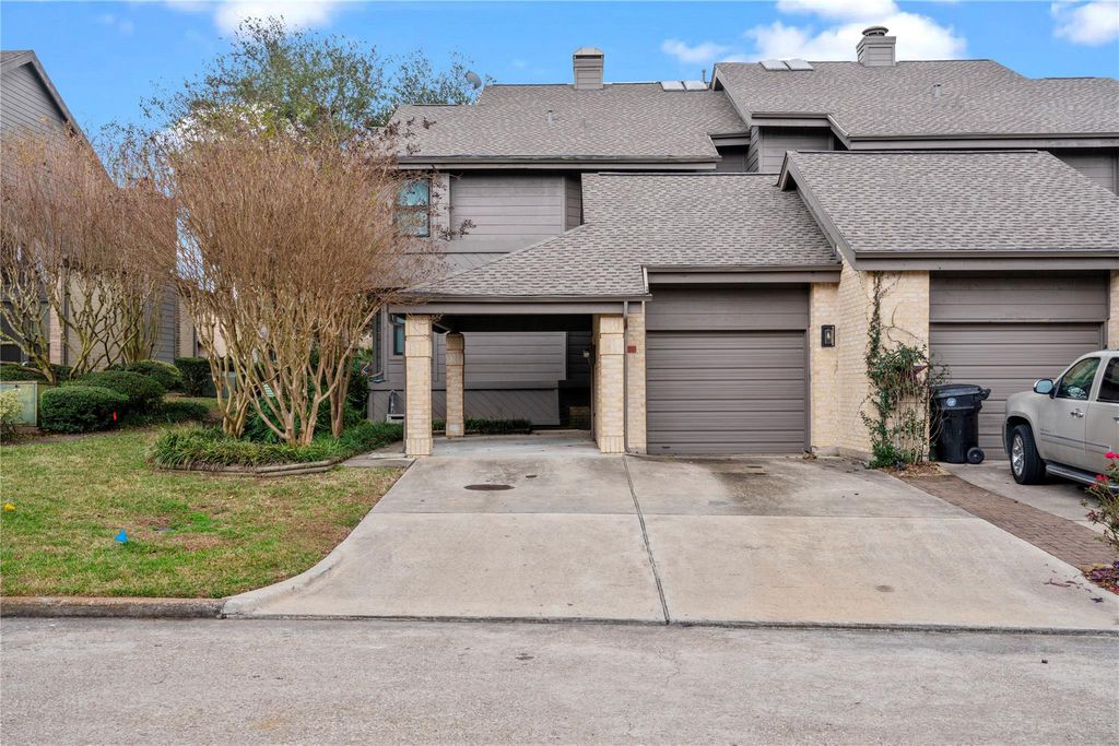 2662 Sailboat Drive, Houston, TX 77058