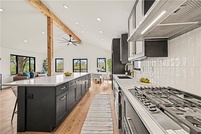 8305 NW Forest Drive, Weatherby Lake, MO 64152