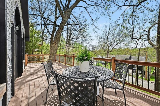8305 NW Forest Drive, Weatherby Lake, MO 64152