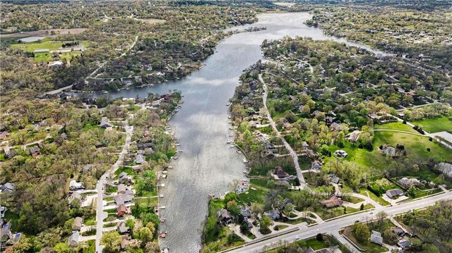 8305 NW Forest Drive, Weatherby Lake, MO 64152
