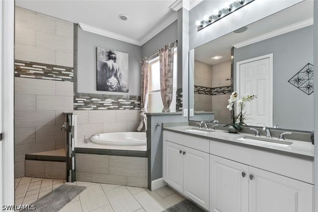 6051 Shallows WAY, Naples, FL 34109