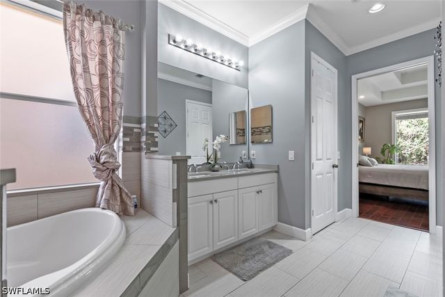 6051 Shallows WAY, Naples, FL 34109