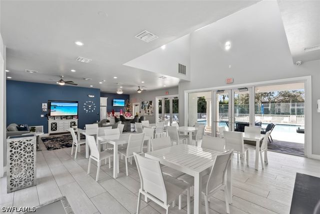 6051 Shallows WAY, Naples, FL 34109