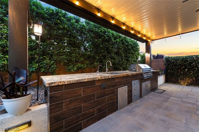 10130 Cache River Court, Las Vegas, NV 89141