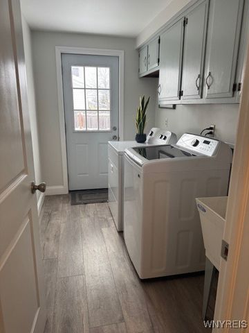 8313 West Point Drive, Clarence, NY 14051