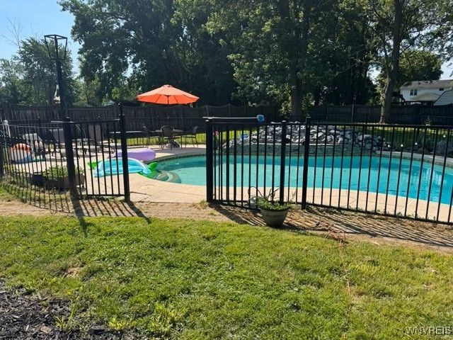 8313 West Point Drive, Clarence, NY 14051