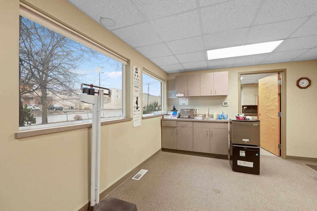 107 E Holland Ave, Spokane, WA 99218 photo 17