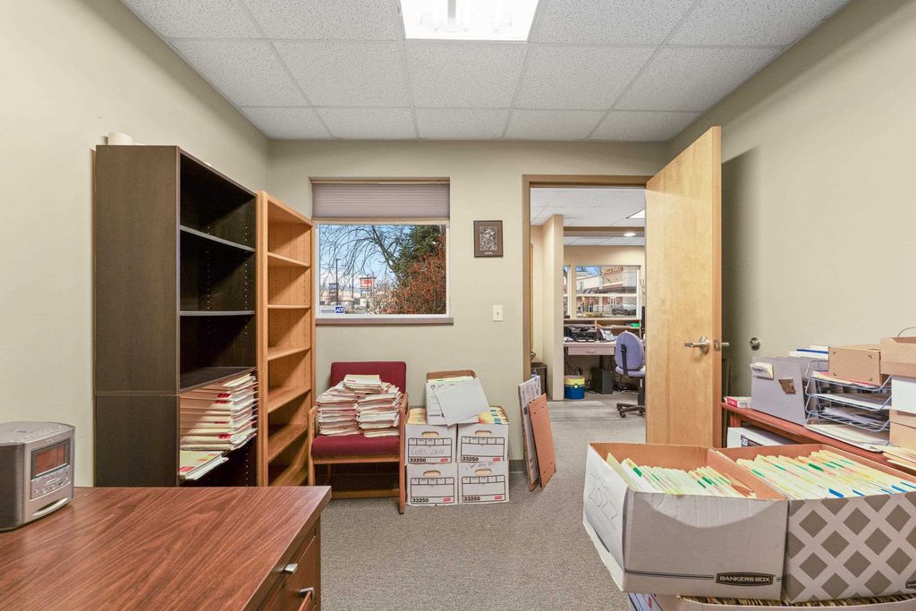 107 E Holland Ave, Spokane, WA 99218 photo 28