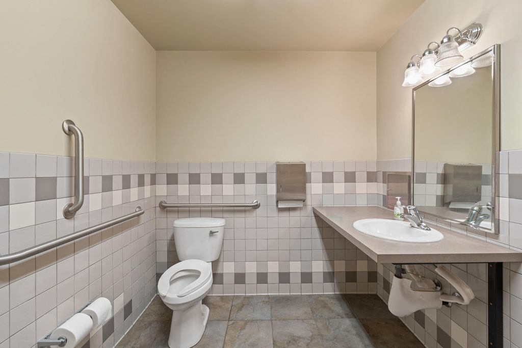 107 E Holland Ave, Spokane, WA 99218 photo 30