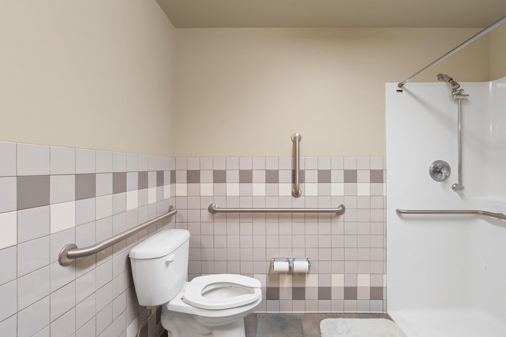 107 E Holland Ave, Spokane, WA 99218 photo 32