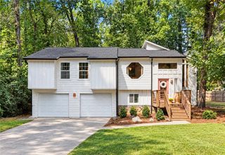 743 Starmist Court NE, Kennesaw, GA 30144