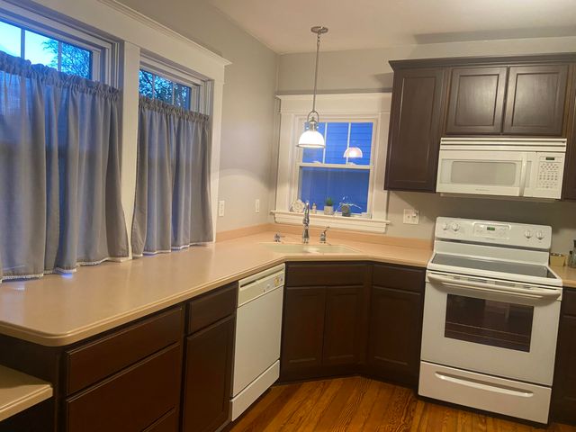 1180 W Grand Avenue, Muskegon City, MI 49441