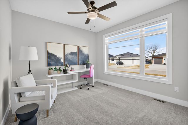 5015 149th Court, Urbandale, IA 50323