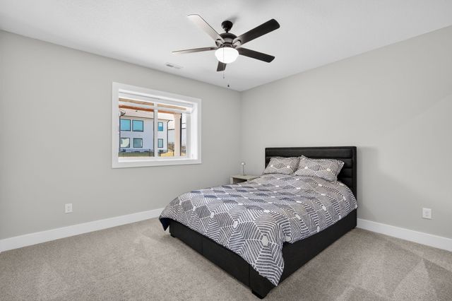 5015 149th Court, Urbandale, IA 50323