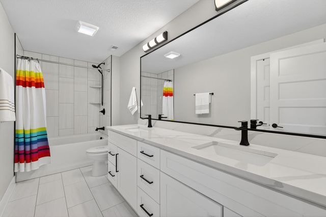 5015 149th Court, Urbandale, IA 50323