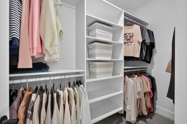 5015 149th Court, Urbandale, IA 50323