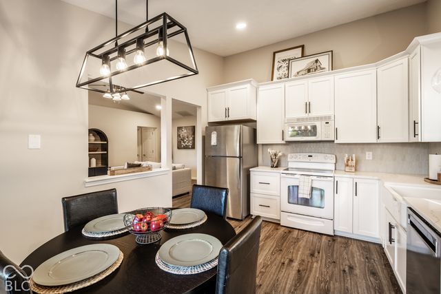11378 Cherry Blossom West Drive, Fishers, IN 46038