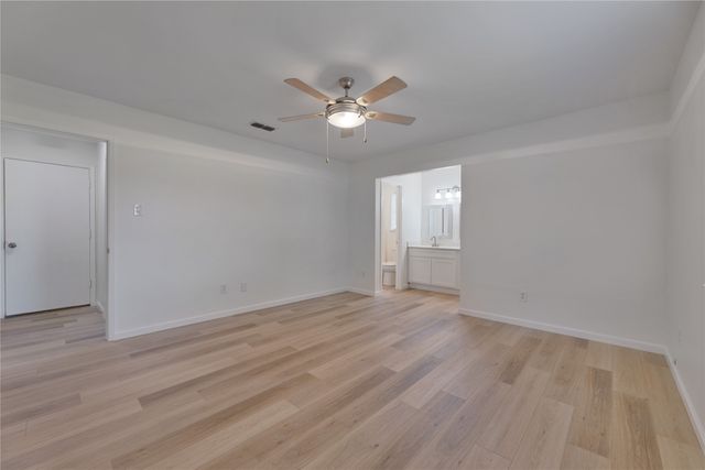 2944 Whispering Creek Lane, Burleson, TX 76028