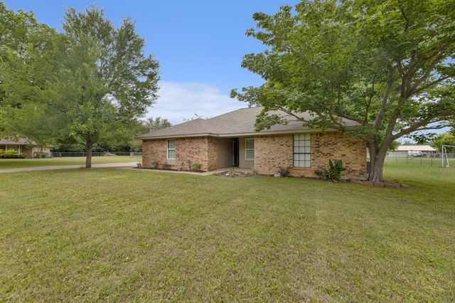 2944 Whispering Creek Lane, Burleson, TX 76028