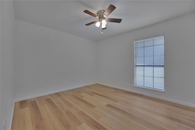 2944 Whispering Creek Lane, Burleson, TX 76028