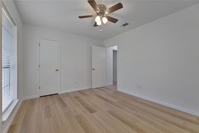 2944 Whispering Creek Lane, Burleson, TX 76028