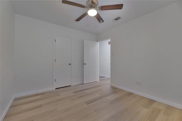 2944 Whispering Creek Lane, Burleson, TX 76028