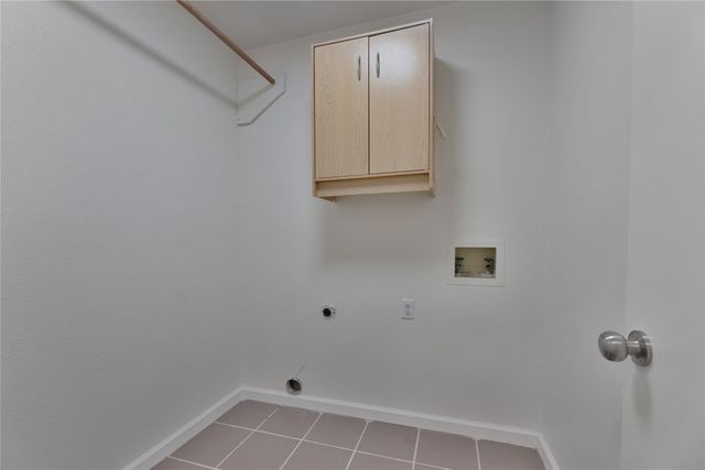 2944 Whispering Creek Lane, Burleson, TX 76028