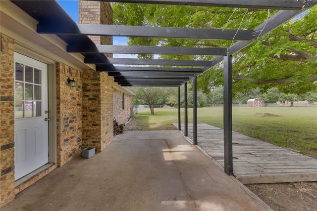 2944 Whispering Creek Lane, Burleson, TX 76028