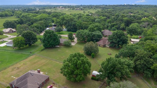 2944 Whispering Creek Lane, Burleson, TX 76028