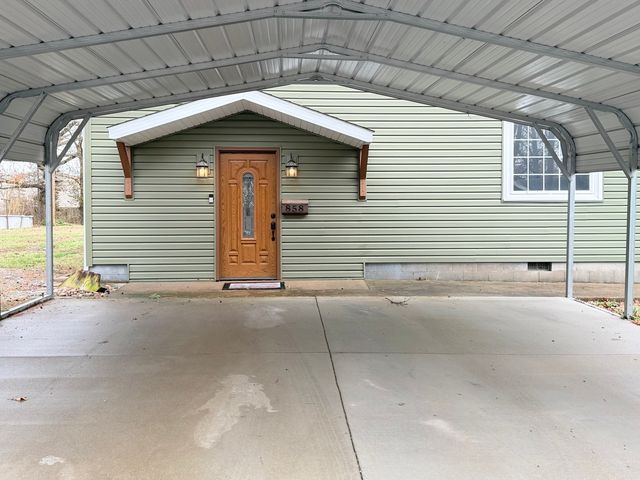 858 Benton Street, Eldorado, IL 62930