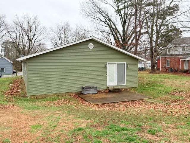 858 Benton Street, Eldorado, IL 62930