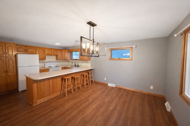 858 Benton Street, Eldorado, IL 62930