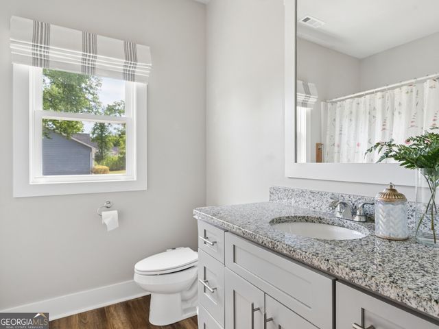 520 North Point Circle, Hartwell, GA 30643