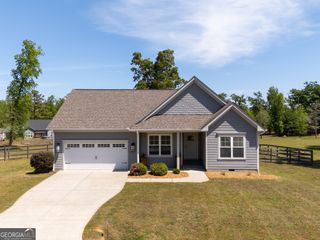 520 North Point Circle, Hartwell, GA 30643