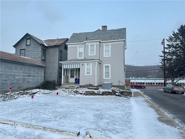 912 Penn Avenue, New Brighton, PA 15066