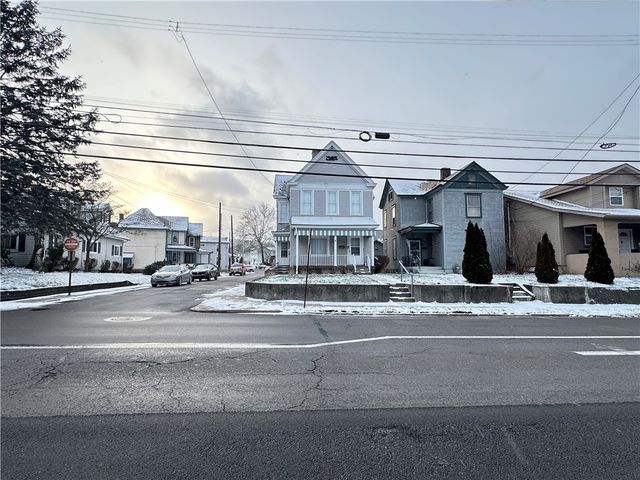 912 Penn Avenue, New Brighton, PA 15066