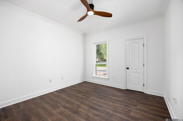 10417 Oakline Dr, Saint George, LA 70809