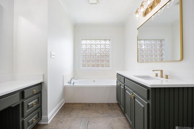 10417 Oakline Dr, Saint George, LA 70809