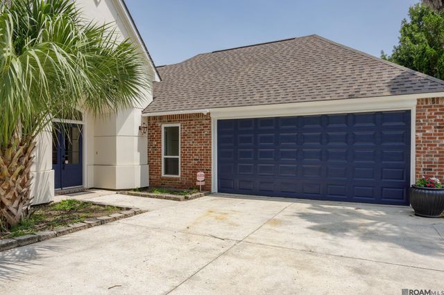 10417 Oakline Dr, Saint George, LA 70809